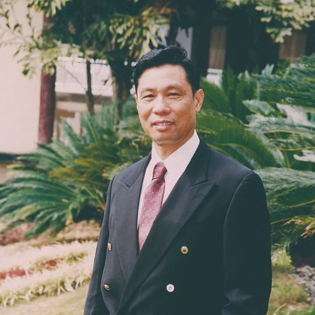 钟南山人不应单纯生活在现实中还应生活在理想中