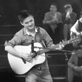 长沙队的莫德里奇曾在酒吧驻唱