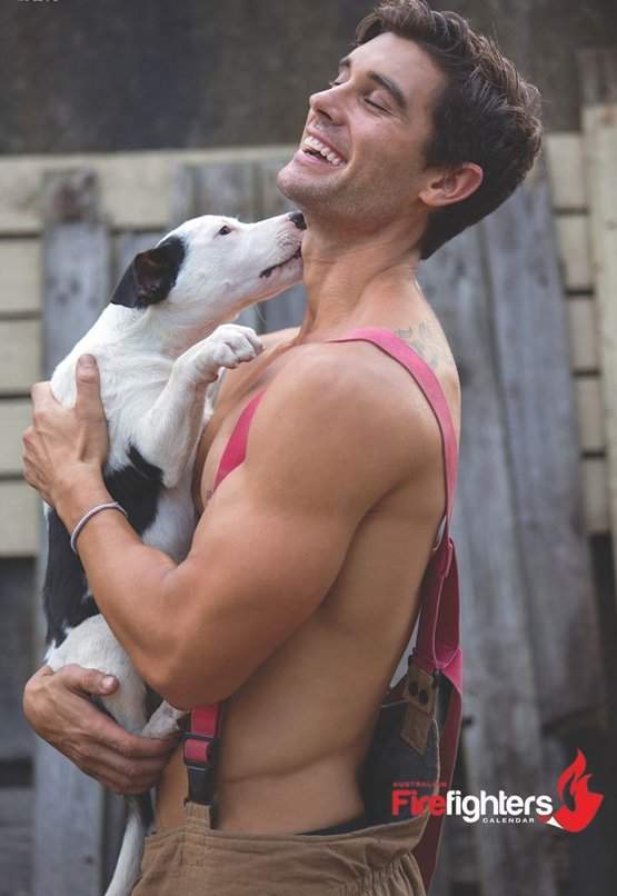 澳洲消防员拍了一组肌肉写真 荷尔蒙爆棚让人想舔屏