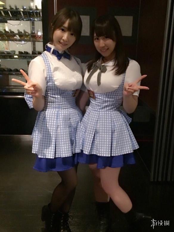 玩家资讯 正文页  日本美女漫画家佃煮のりお曾cos自己作品《双叶家的