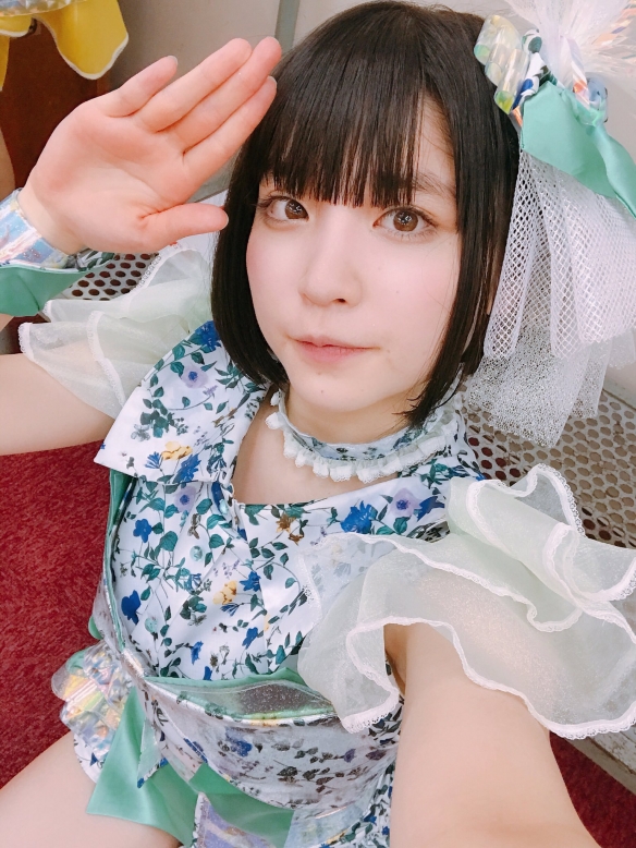 18岁的高中生洋娃娃!日本偶像 [ 根本凪 ] 好吸晴!