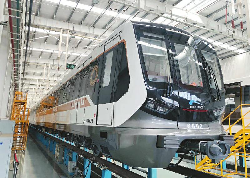 成都地铁6号线样车公开亮相 座椅首次采用"凹坑"设计