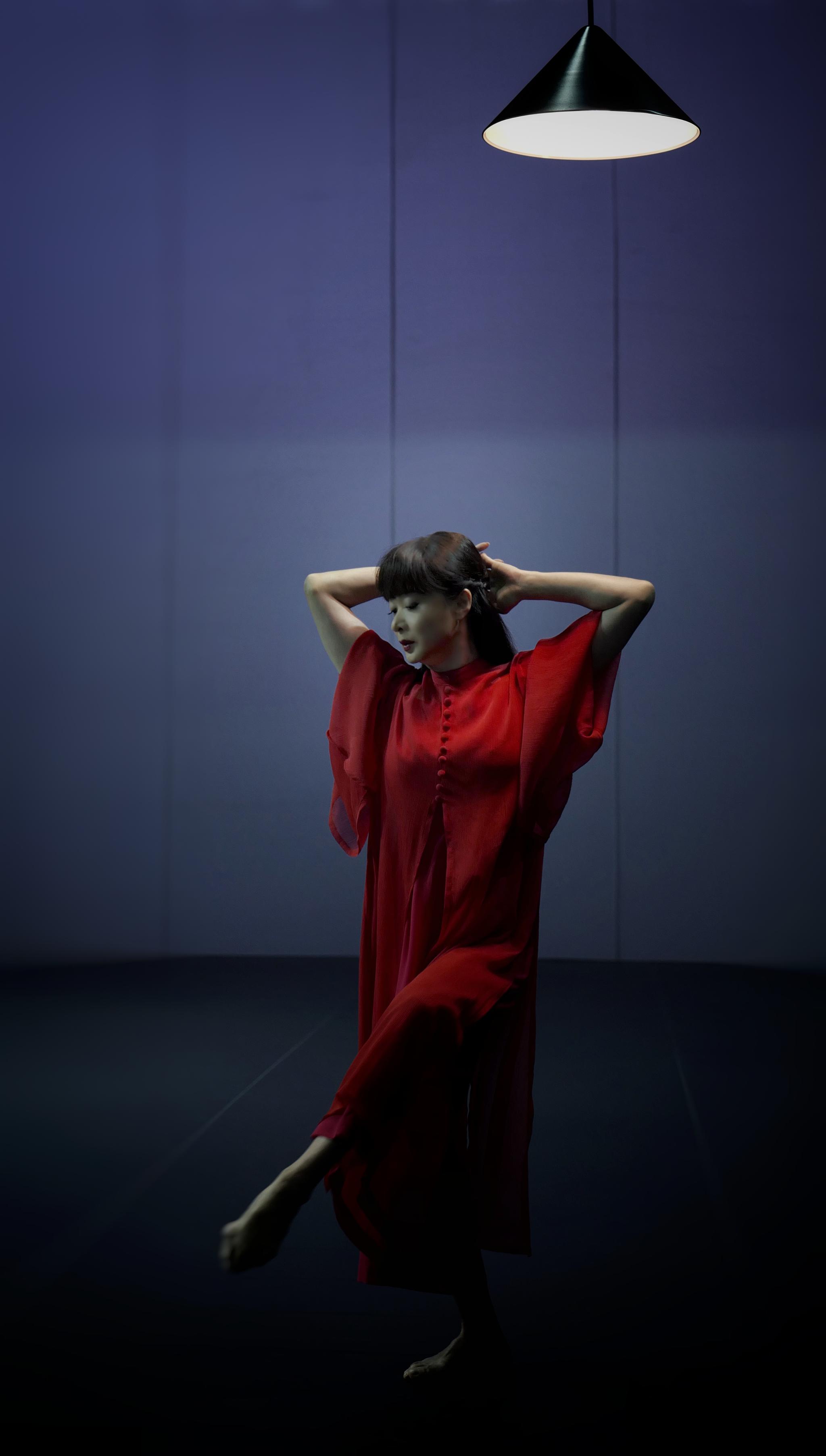 言语犀利与点评毒舌,因此让很多人忽略了金星是中国现代舞的拓荒者,更