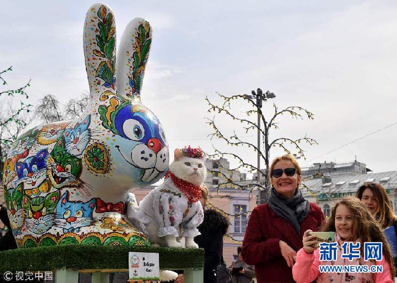 制作的500个复活节彩蛋和374只复活节兔子在这个传统的露天节日上展出