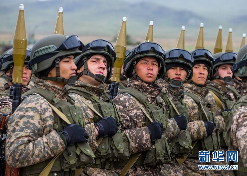 哈萨克斯坦武装力量为盛大阅兵式进行彩排|哈萨克斯坦