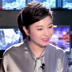 会前,黑龙江广播电视台首席主播,金话筒主持人小翟与赵