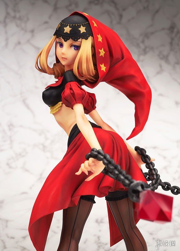 虽然这款手办在造型上和之前的很相似,但是全新的涂装和细节