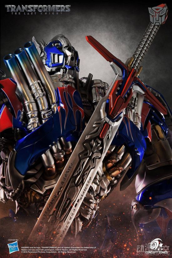 除了擎天柱本体之外,他的巨剑的长度达到了75公分,上面古代变形金刚的