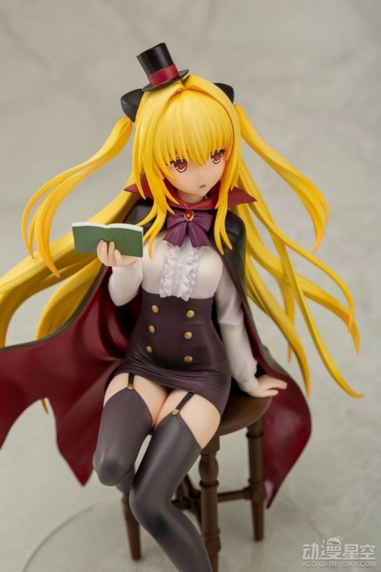 《出包王女》金色之暗魔法师手办手办官图:吊带黑丝 胸脯微挺