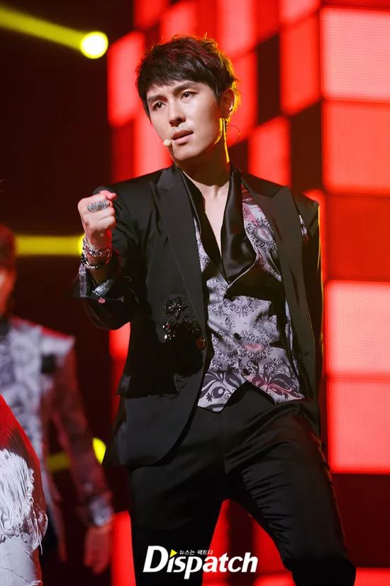 "…爱豆和粉丝们间的"爱恨情仇"|金烔完|爱丽|神创_新浪新闻