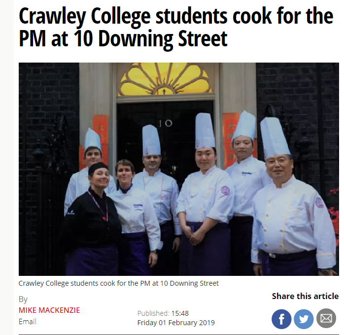 英国首相府还特地请了克劳利学院的学生为来宾来准备当天的中餐