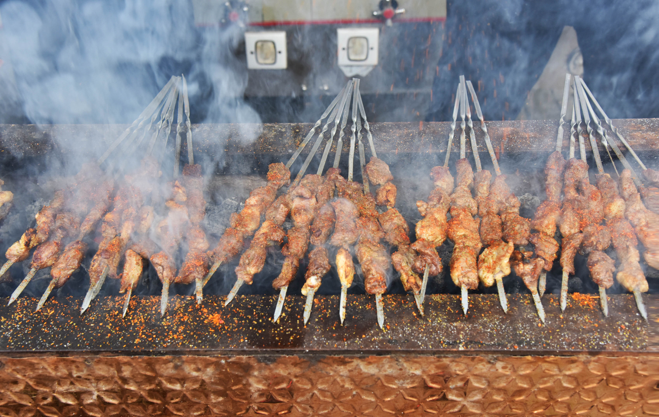 新疆歌舞,红柳烤肉,丰富特产……淮海经济区旅交会现场好热闹!