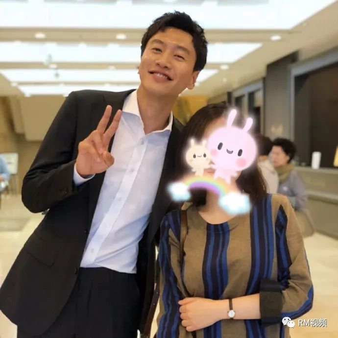 李光洙参加婚礼合照