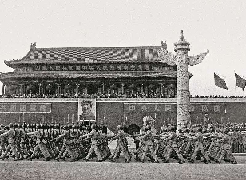 70年前开国大典阅兵现场功臣号驾驶员最担心熄火