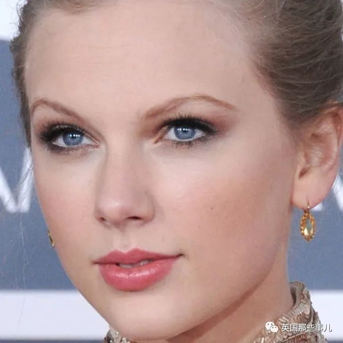 控制蓝眼睛的基因通常来说是隐性的,和深色瞳孔的人结婚容易让蓝眼睛