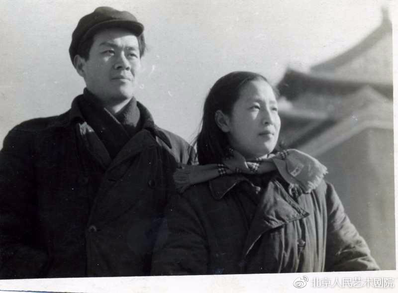 狄辛为人很热情,很多建院时候的年轻同志,跟她关系都特别好.
