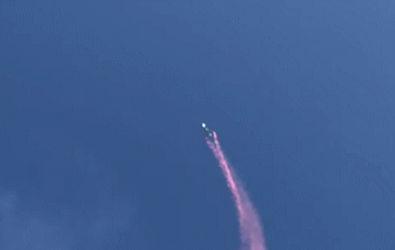 歼10TVC进入落叶飘机动