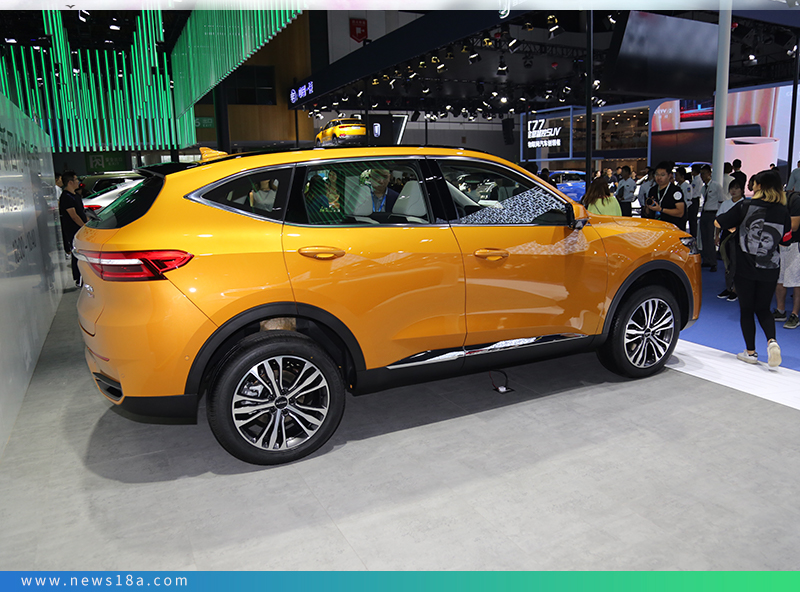 换装新系统/增金色车漆 新款哈弗f7正式亮相