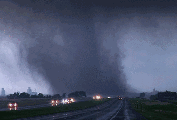 本周末还有大风大雨,注意防范