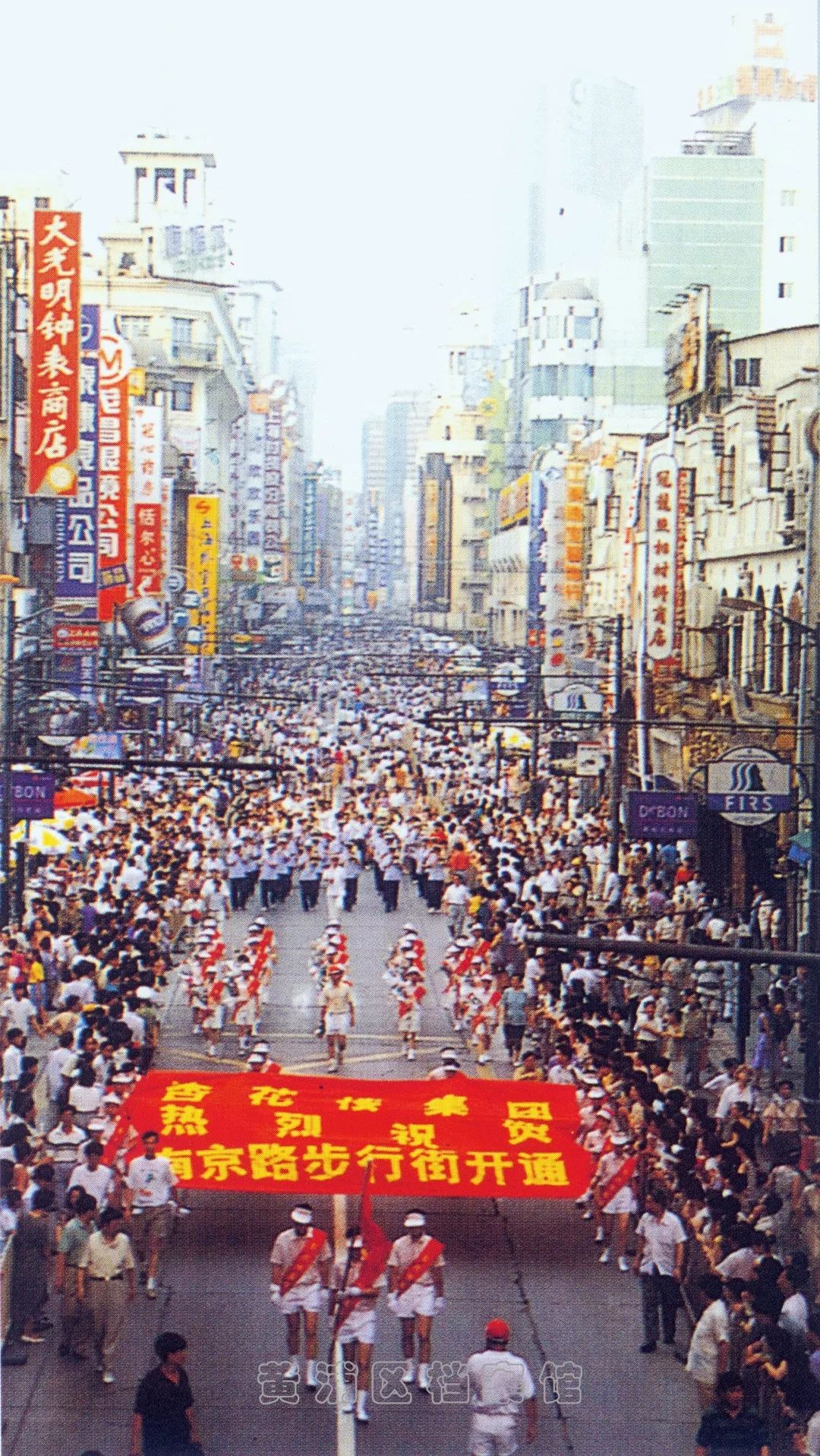 上海南京路步行街将东拓到外滩20岁的她越来越嗲