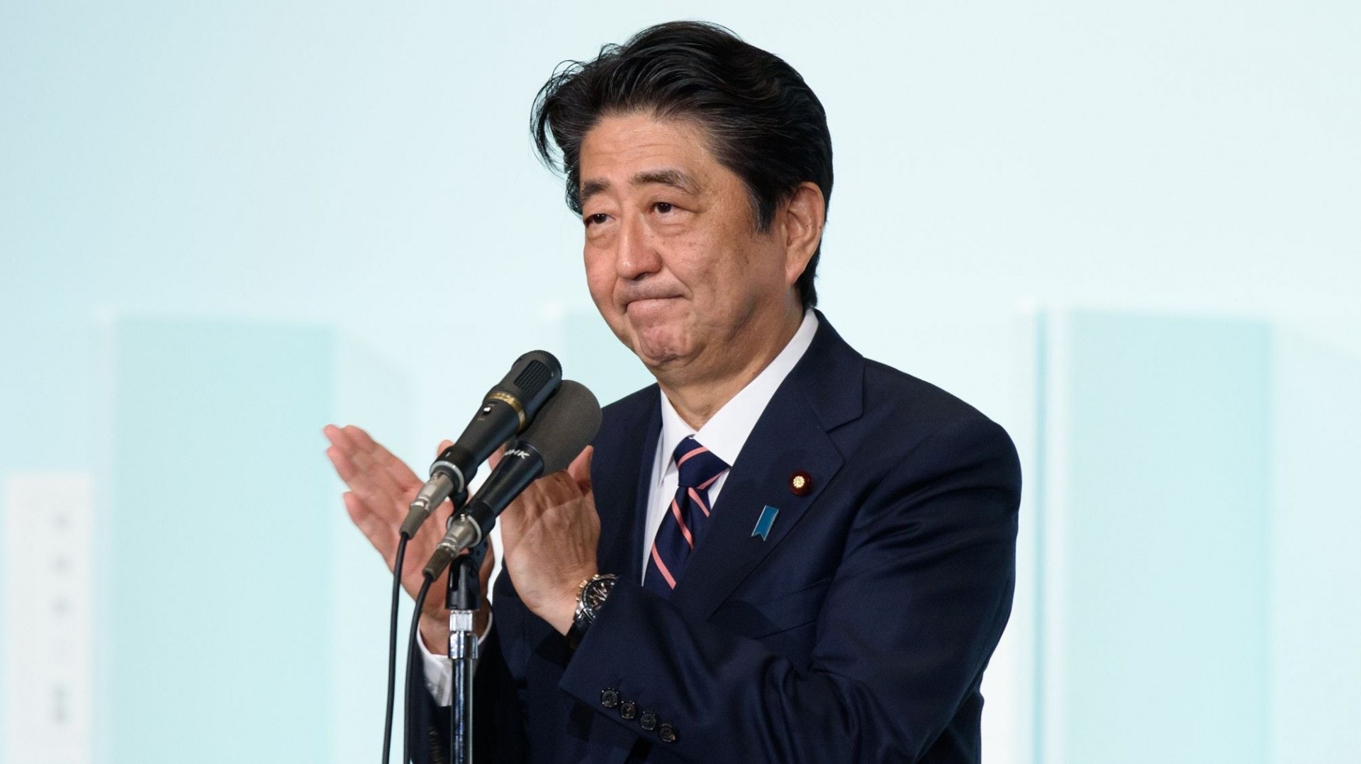 安倍新内阁出炉 18人仅留6个女性只有她 图 手机新浪网 安倍新内阁出炉 18人仅留6个女性只有她 图 手机新浪网