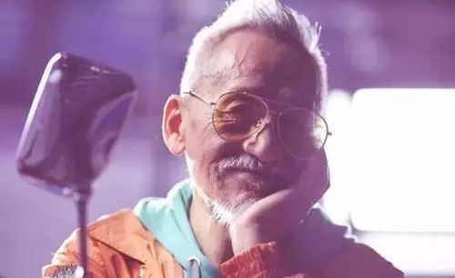 余天是谁:他曾捧谁谁红有无数好歌 却在巅峰隐退如今无人识