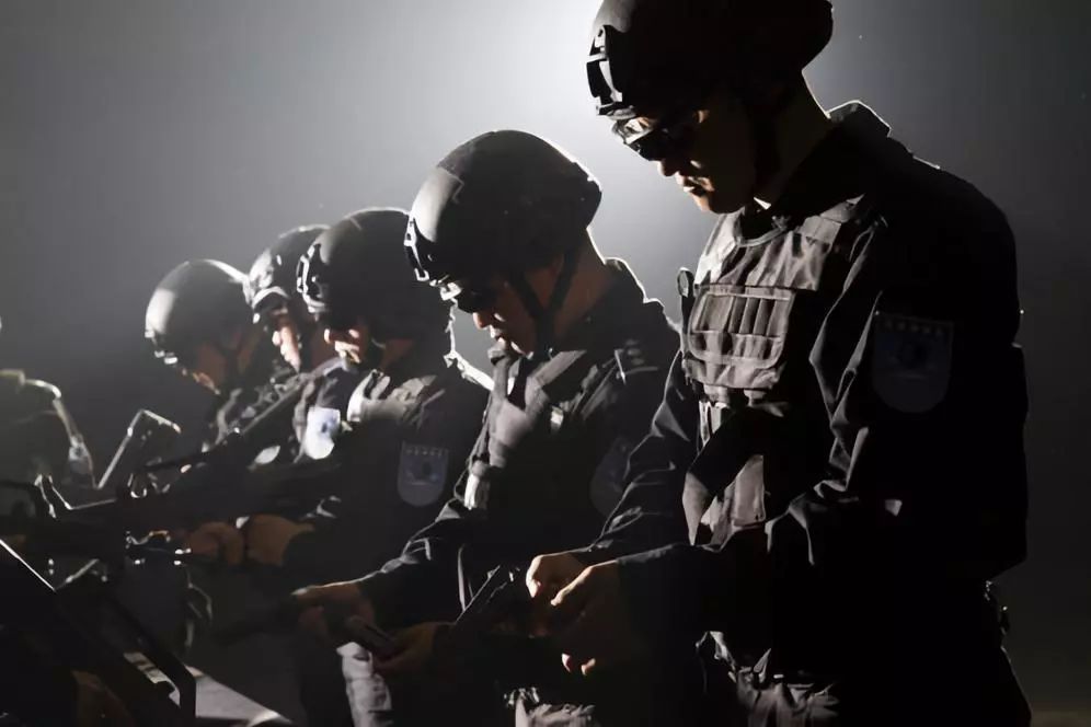 国家安全干警首次与媒体见面 真实版伪装者长这样