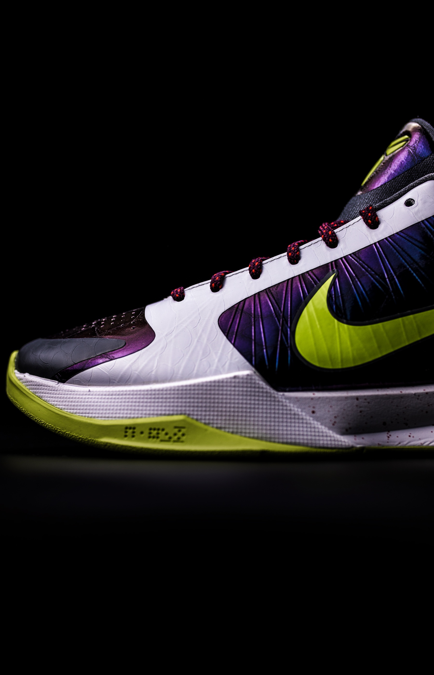 苦等半年,终于入手今年第一双 kobe 战靴,但劝你现在别买.