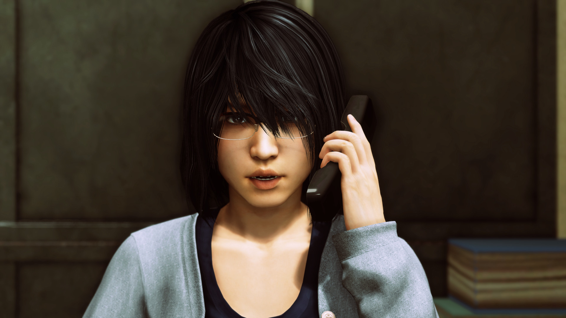 看到的是海藤正治,他使一位经验丰富的私家侦探,也是八神隆之的现同事