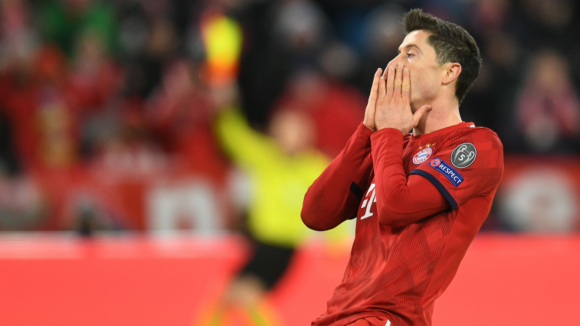 软脚虾?莱万连续7场欧冠淘汰赛未进球