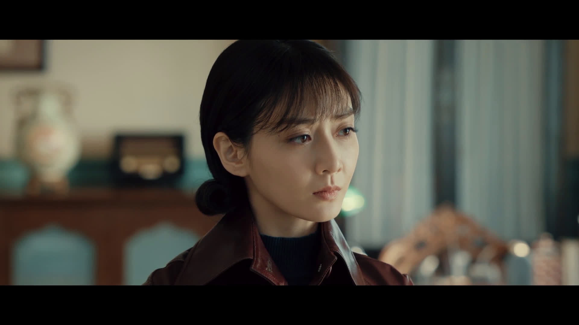 白玲潘之琳带着凤凰的画像到医院试探郑朝山演员黄志忠