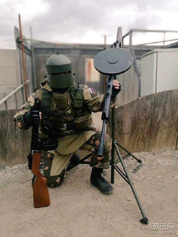 真不是猴子请来的逗比?《彩虹六号》机枪哥爆笑cos