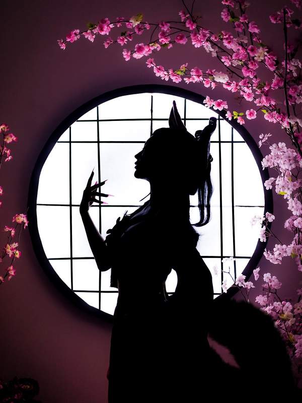 韩国美女cos《阴阳师》三尾狐 妖艳妩媚,风情万千