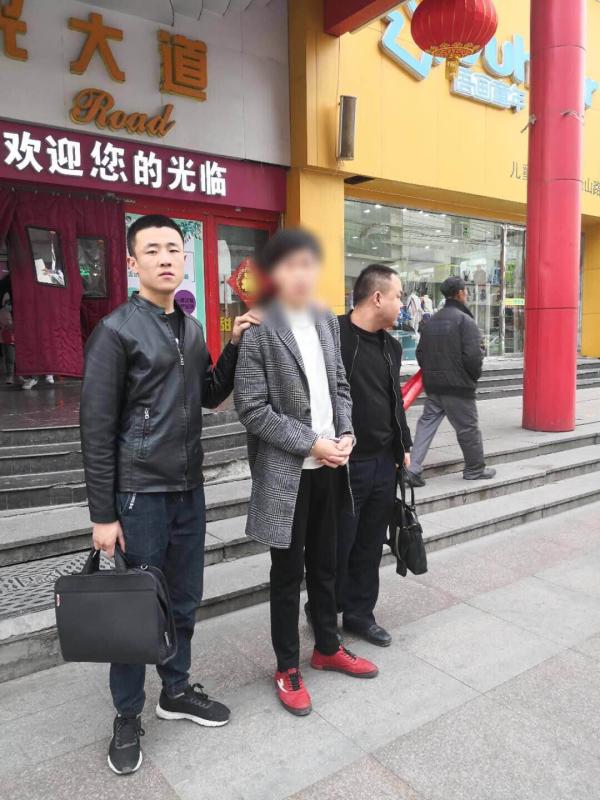 彭某被警方抓获 鹤峰公安局供图