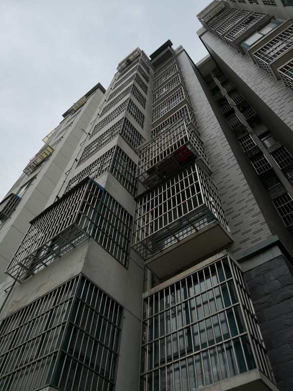 邳州连发两起初中生坠楼致死事件,两起事件并无关联,造谣者已被行拘