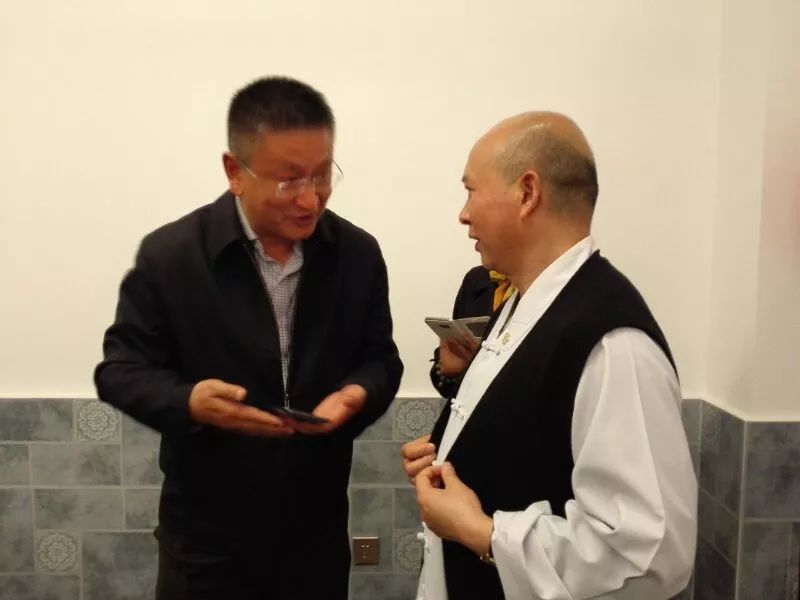 昆明佛教协会会长华亭寺方丈心明大和尚到访凤凰印