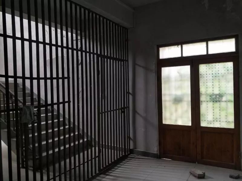 扇巴掌,踢肚子,用鞋刷抽脸,又一家"豫章书院"!