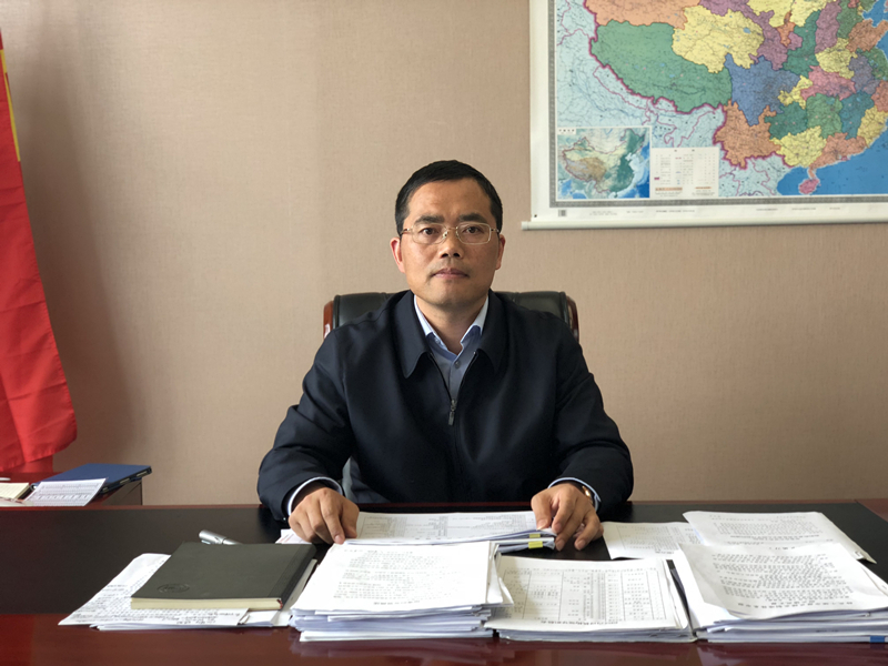 通过产业"聚才" 通过人才引领产业