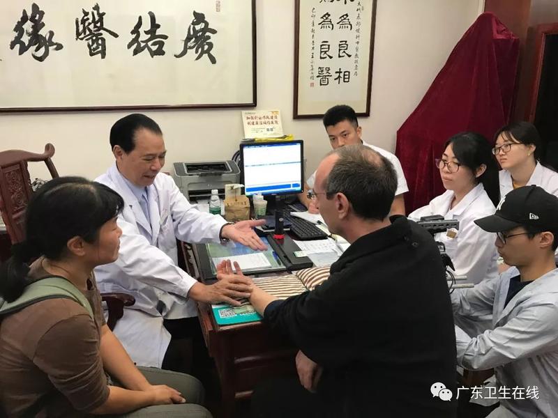 还有用中医科研力量征服日本岛根大学科研团队的风湿病专家陈纪藩教授