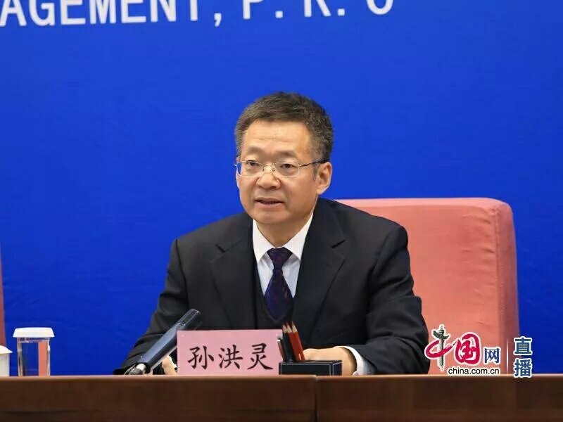 应急管理部安全基础司司长裴文田表示,《实施意见》对高危企业从业