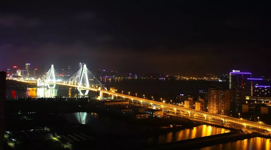 海岛gdp排名_世界上最牛的一个海岛,生活着一亿人,GDP超江浙沪粤四省总和(2)