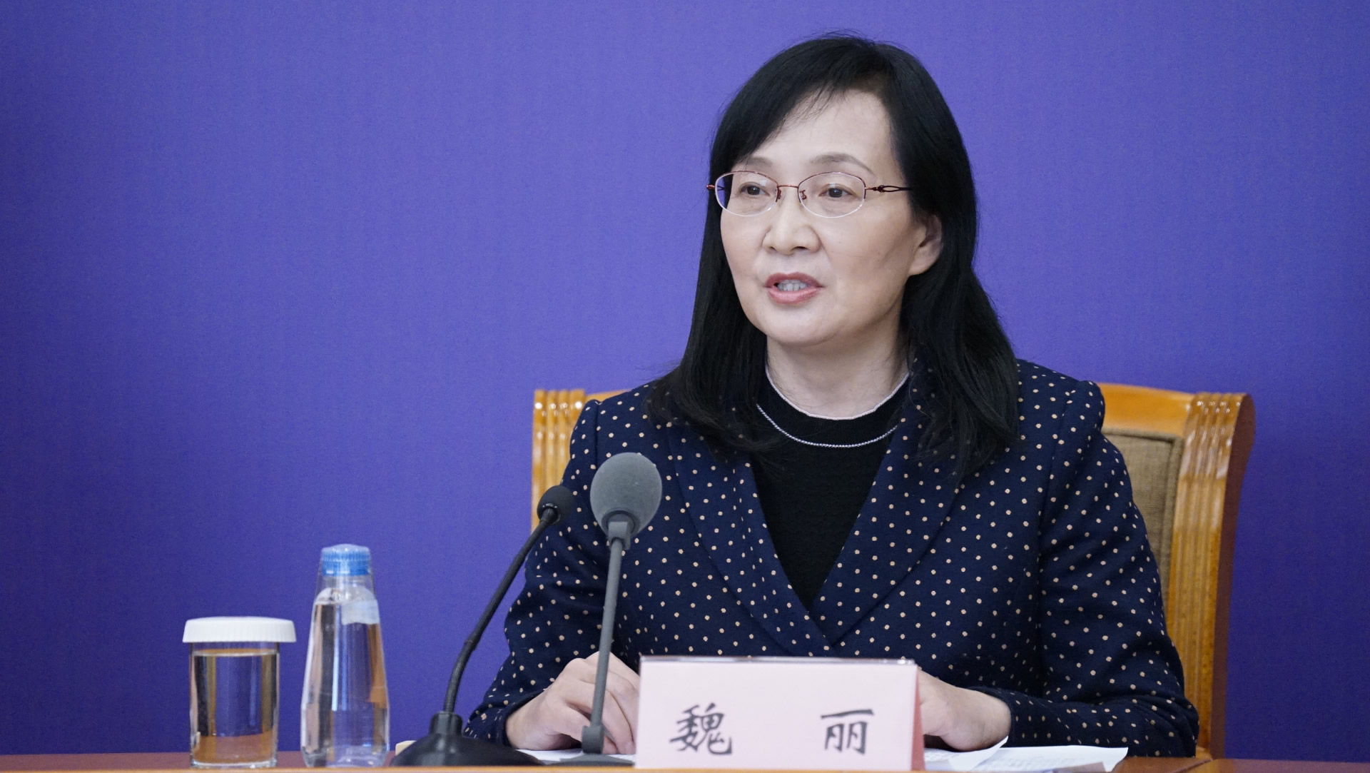 中央气象台副台长现场预报寒潮天气 提醒疫情期间预防感冒