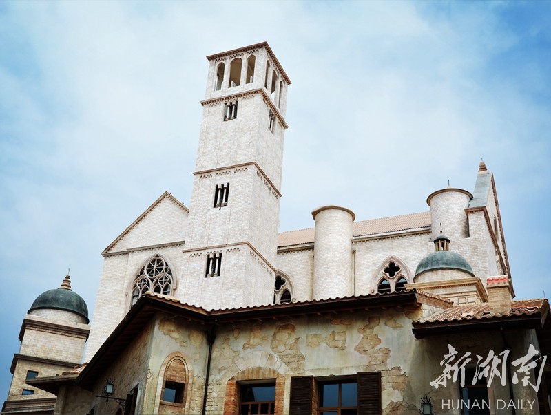 华谊兄弟长沙电影小镇29日试营业 网上预约可