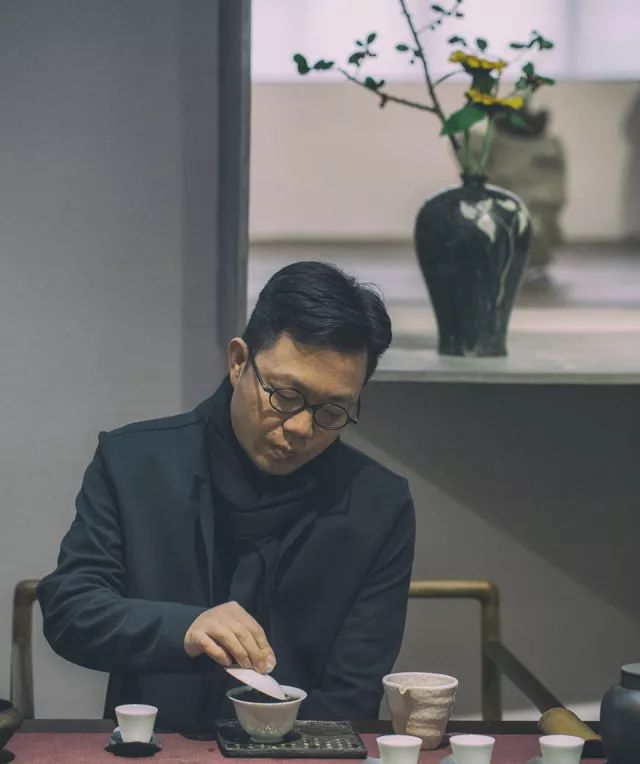 越"璞素"越高贵 听一位设计师聊聊新中式|陈燕飞|家具|咏梅_新浪新闻