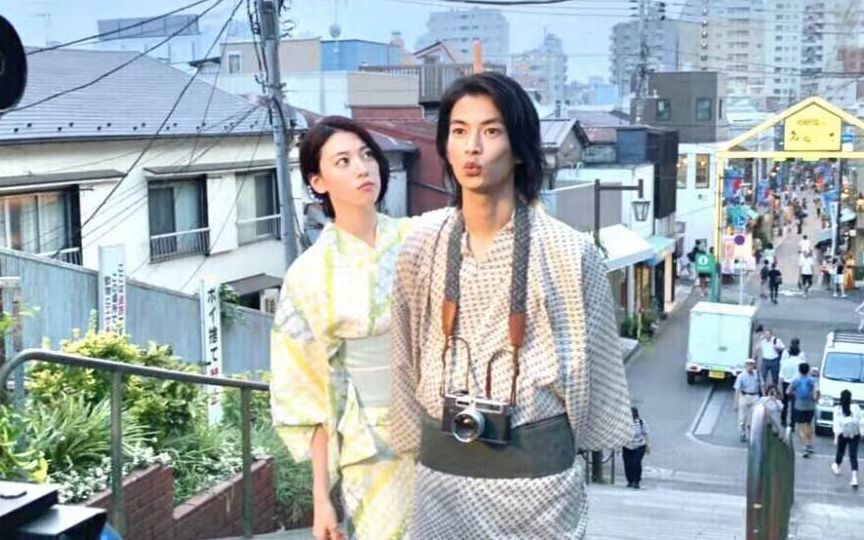 说好不哭 女主14次登上杂志封面 男主则是假面骑士 手机新浪网 说好不哭 女主14次登上杂志封面 男主则是假面骑士 手机新浪网