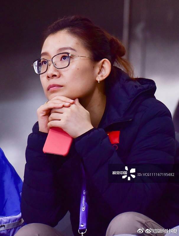 中国女子冰壶队队长王冰玉退役谢谢你带来的世锦赛金牌
