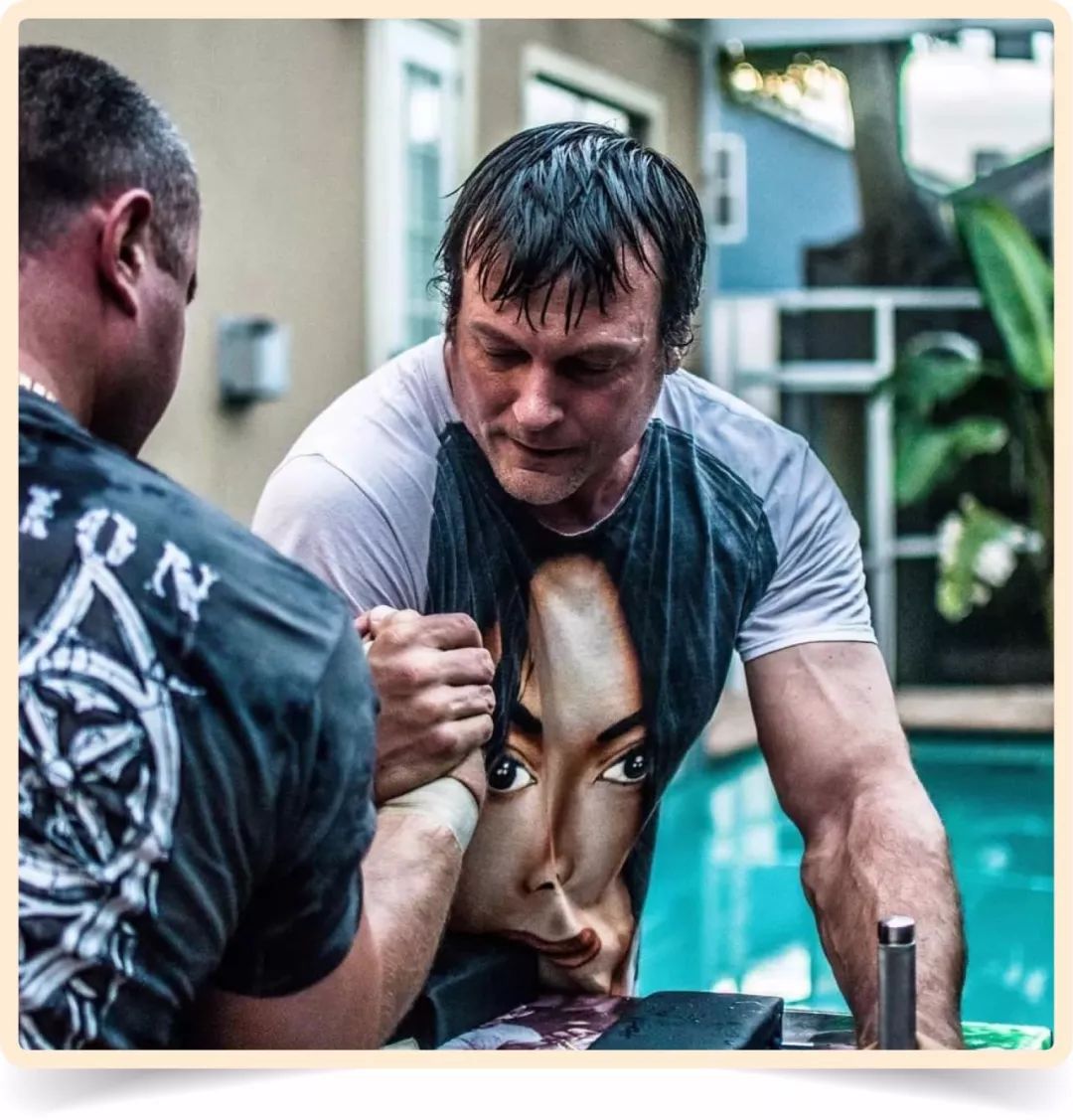 职业运动员:我能打10个|德文|任意球|运动员_新浪新闻