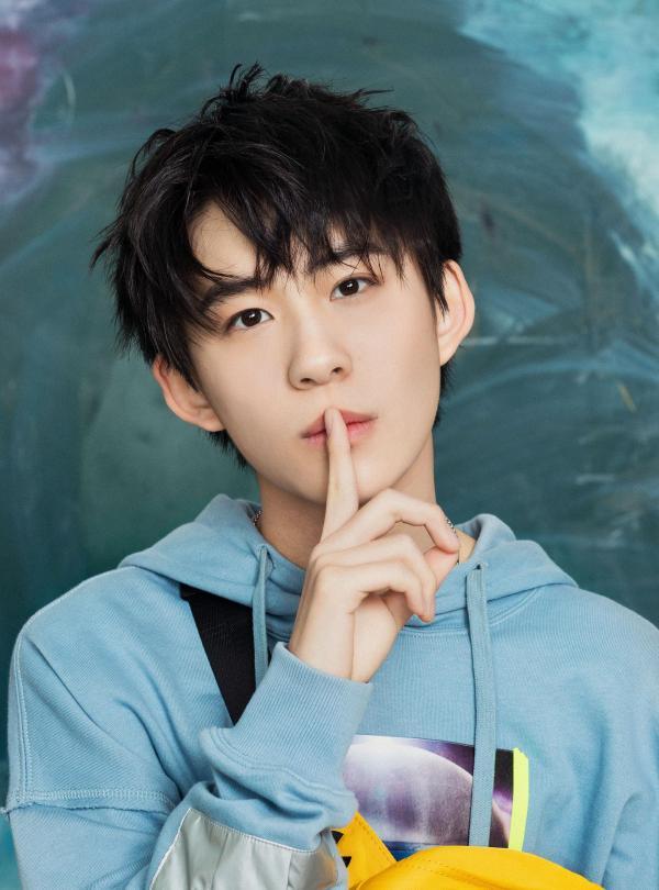 《骑单车》上线校园青涩的心动迎春而来|骑单车|易安|司捷_新浪新闻