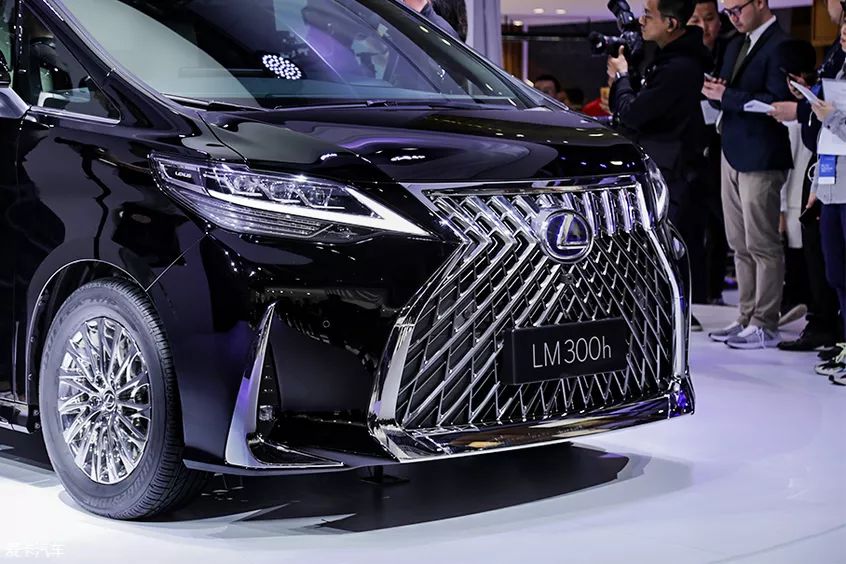 陆地飞行的"头等舱"!雷克萨斯这款豪华mpv,要加价多少钱?