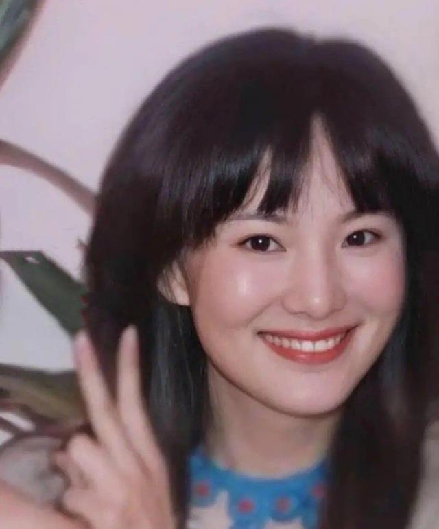 都知道咏梅得影后,却没人知道她年轻时多美,她老公才是真正大咖